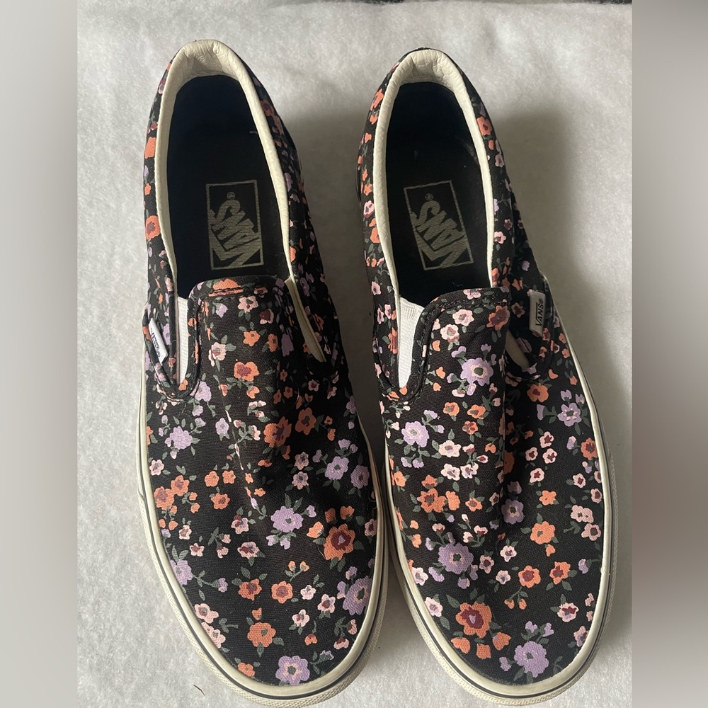 Unisex Vans Floral print slide on shoes size M8/W9.5